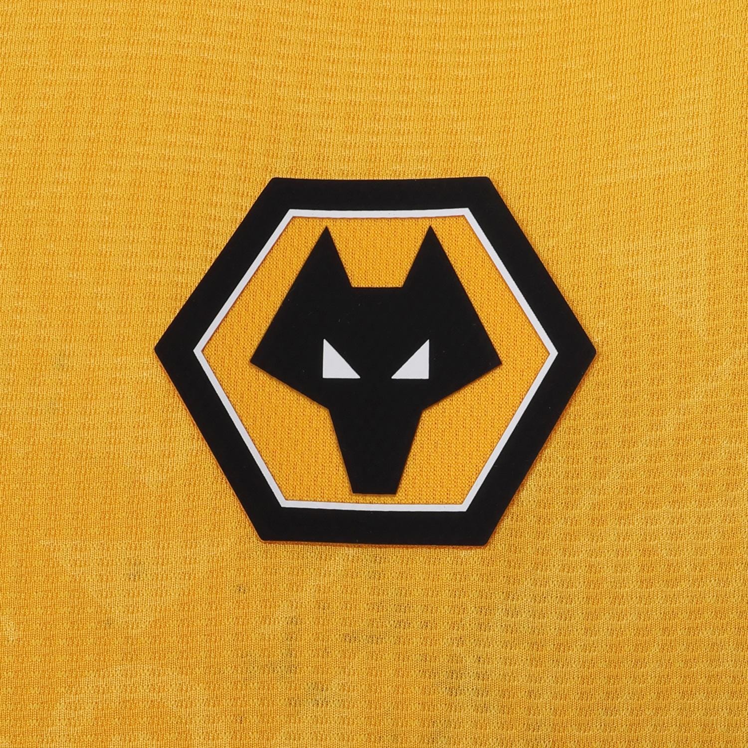 1° equipación Wolves 25/26